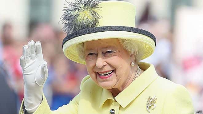 ¿Cuán rica es la reina Isabel II de Inglaterra?