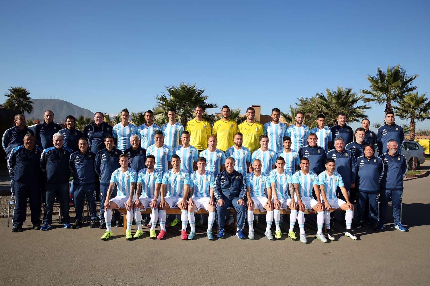 Argentina va por un buen comienzo ante Paraguay