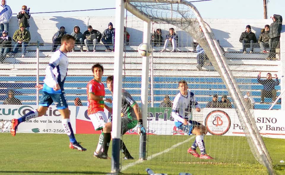Brown de Madryn venció a Sportivo Belgrano en partido entre necesitados