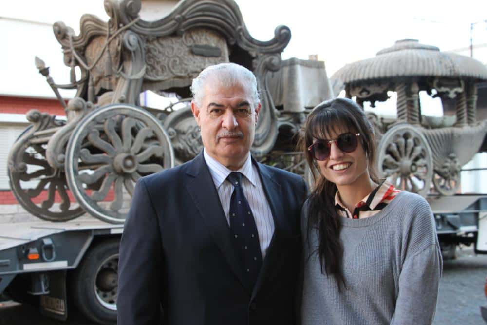 Un coleccionista de Buenos Aires le compró a  Alessi y Manna cinco carrozas fúnebres antiguas