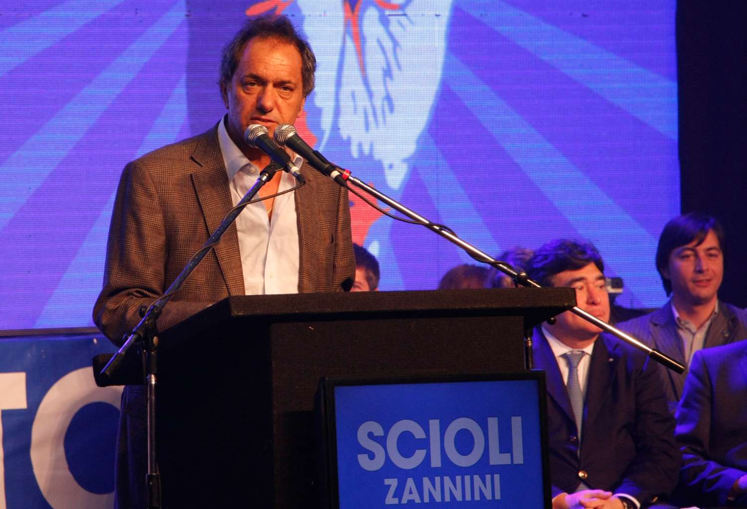 Scioli y Zannini, en un masivo acto en Tandil