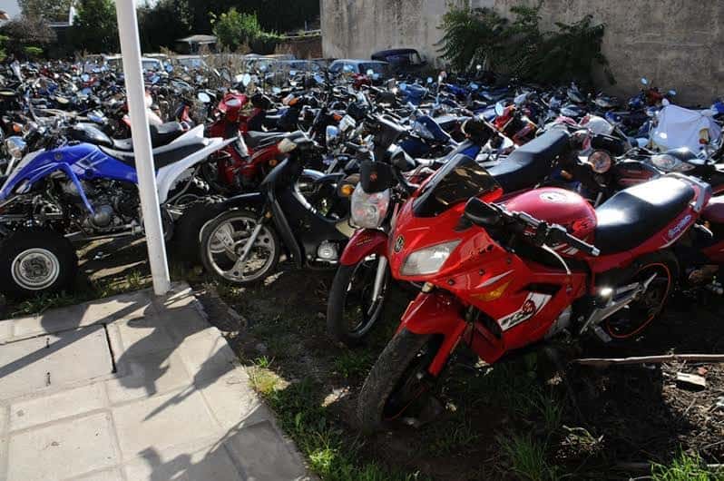 La Municipalidad secuestró 461 motos y 610 automóviles en el primer semestre