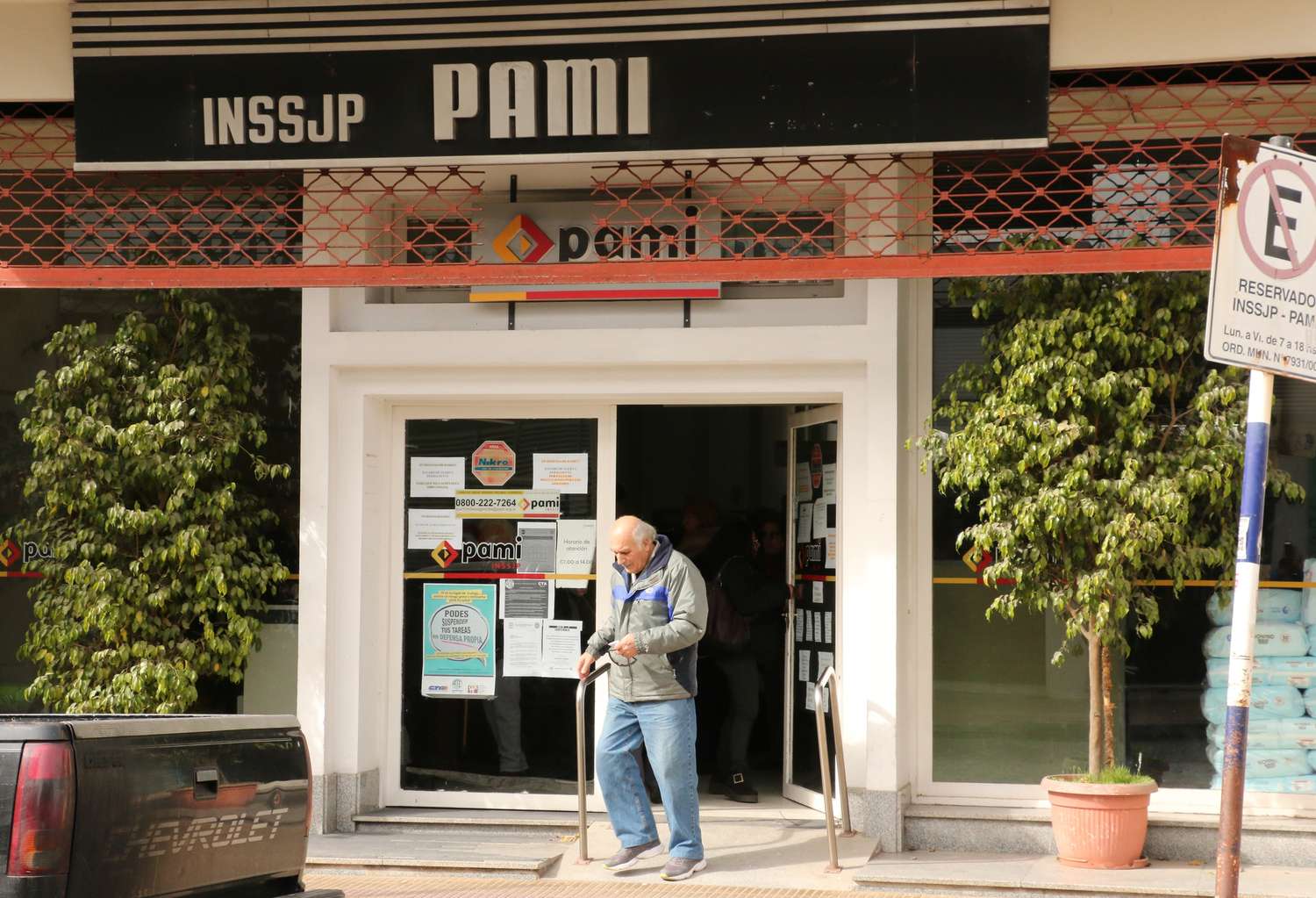 El director del PAMI aseguró que no se recortarán los beneficios a los afiliados