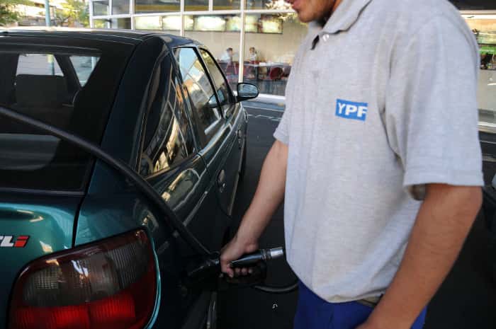 YPF aumentó el precio del combustible.