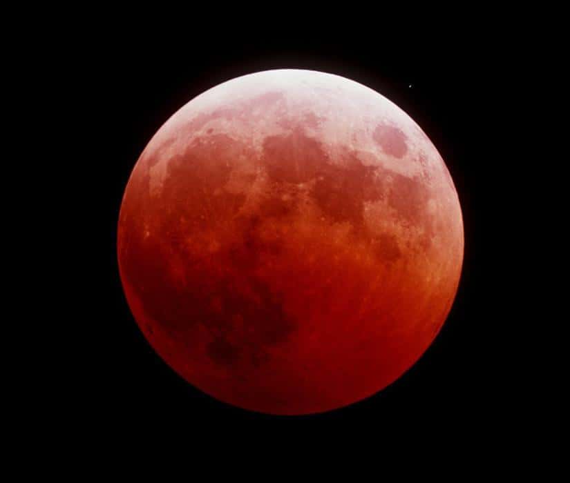 Los argentinos podrán observar mañana la “superluna roja”