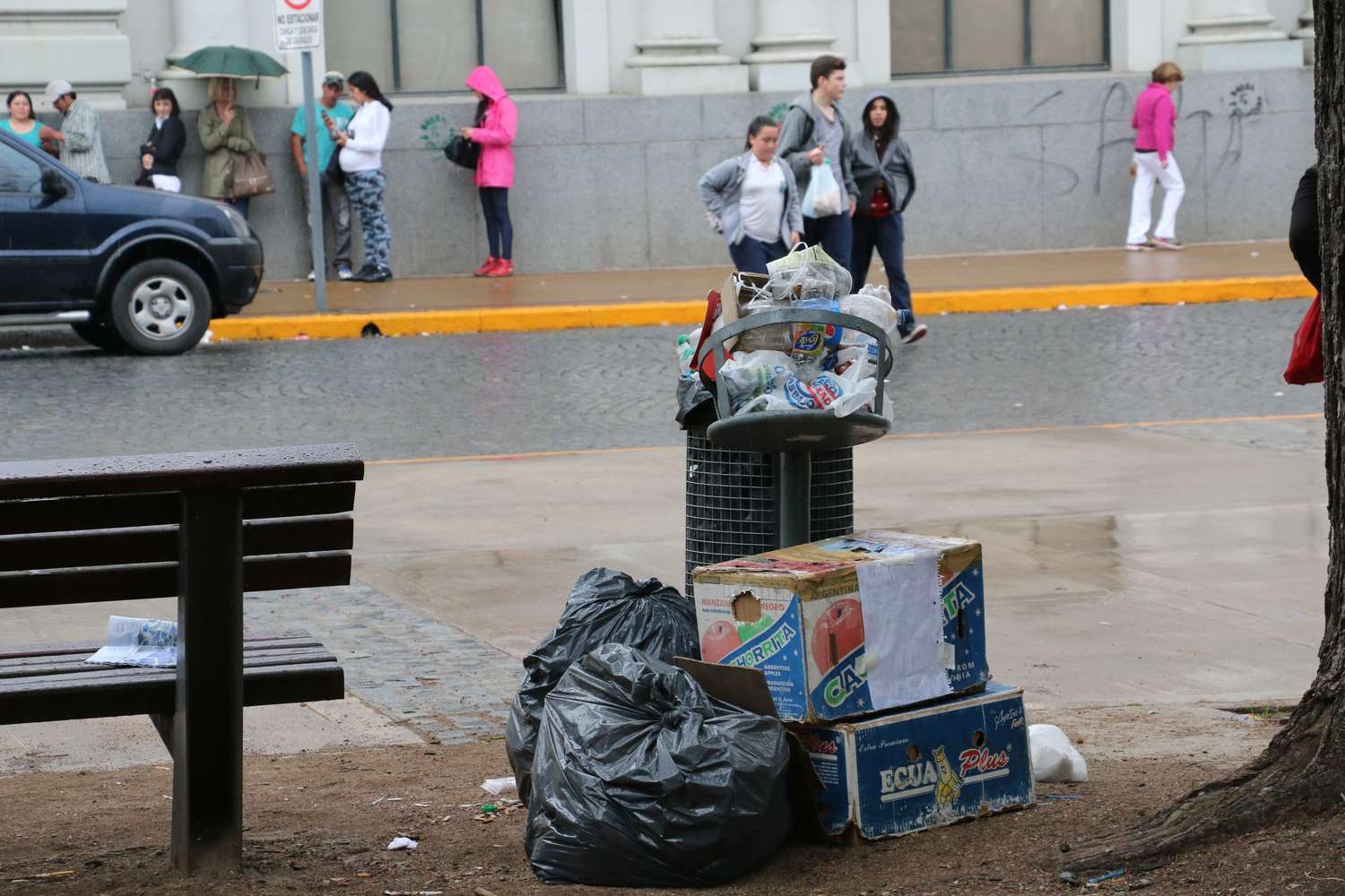 Vecinos indignados con el Municipio por la falta de recolección de residuos