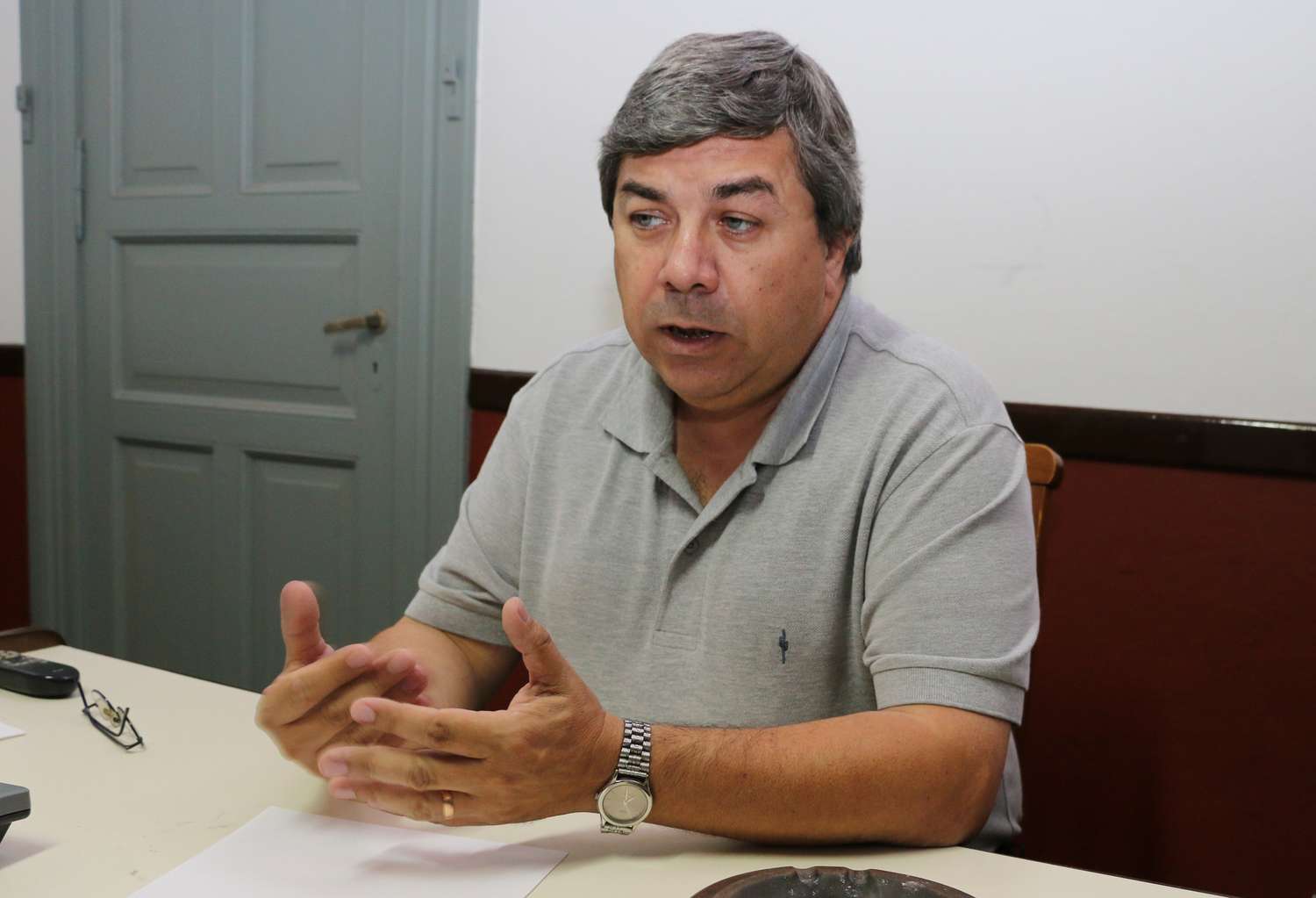Carlos Fernández sostuvo que “las diferencias hay  que procesarlas adecuadamente y no en los medios”