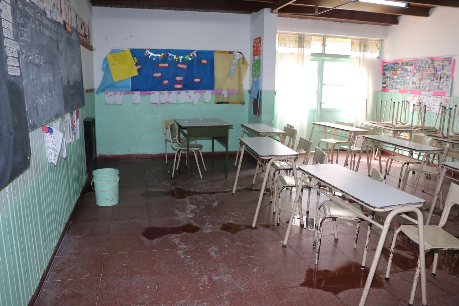 La Escuela 56 se inunda cada vez que llueve y su comunidad exige respuestas