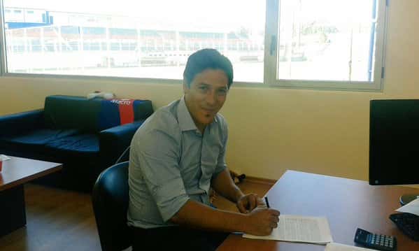 Mauro Camoranesi firmó el  contrato que lo une a Tigre