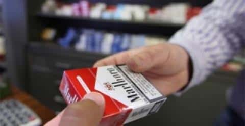 El Gobierno redujo un impuesto sobre el precio de los cigarrillos