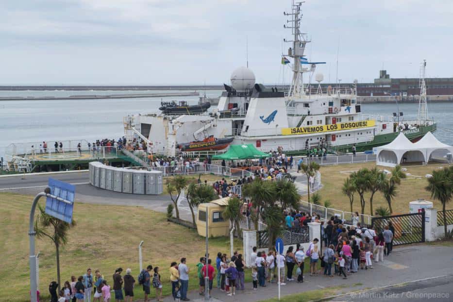 El Esperanza, el barco  más grande de Greenpeace,  está en Mar del Plata