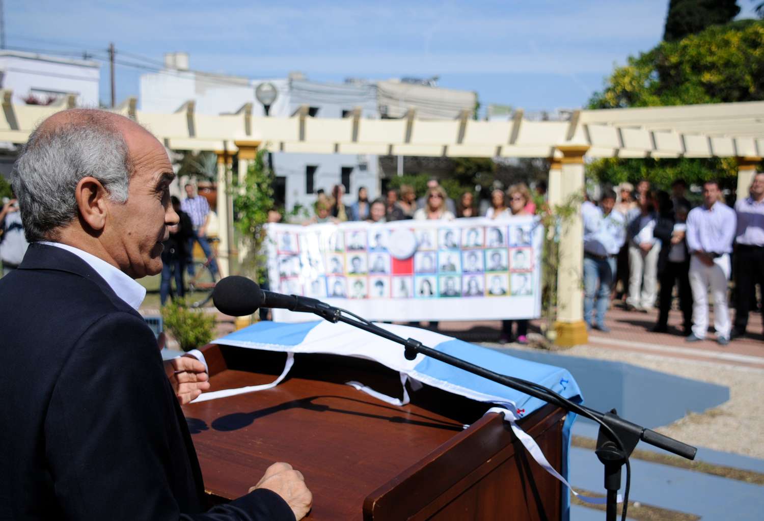 Con la presencia de Daniel Salvador,  se conmemoró los 40 años del golpe militar