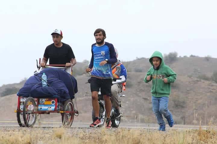 Arribará hoy a Tandil el atleta que unió Ushuaia con La Quiaca en un raid solidario