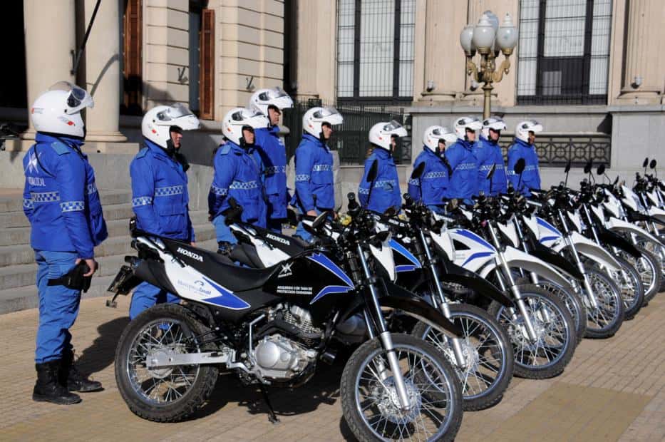 El Municipio presentó  diez nuevas motos para la  policía de prevención local