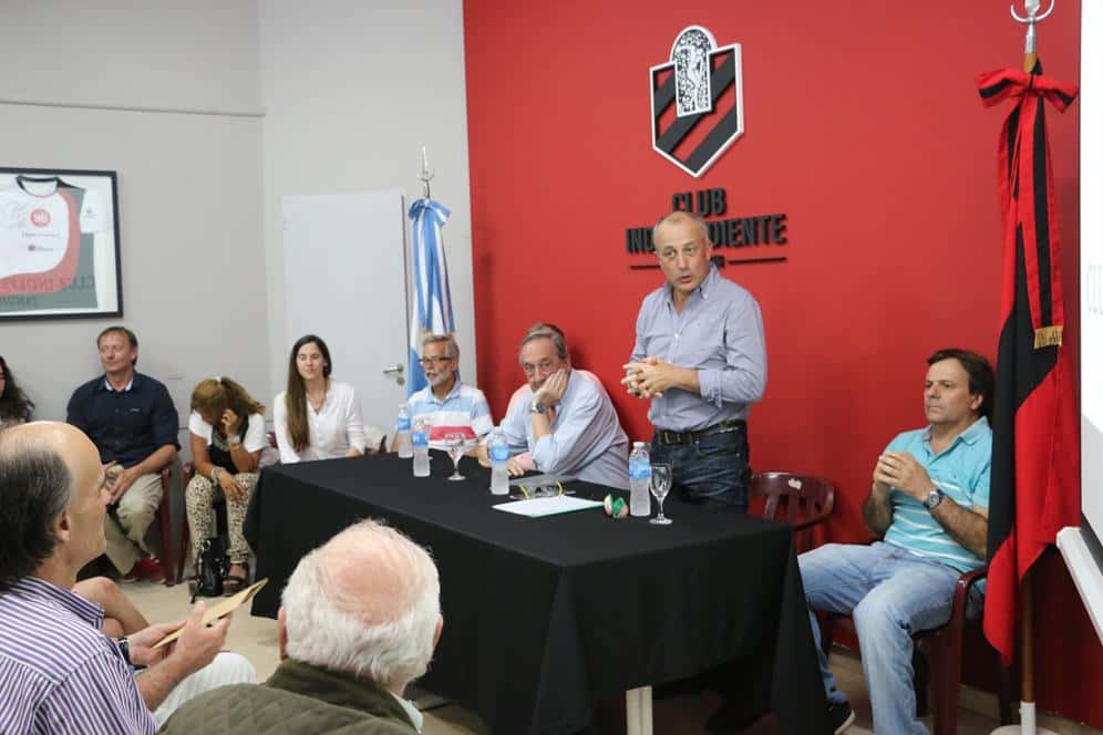 Camino al centenario, el club  Independiente presentó el  proyecto del Polideportivo