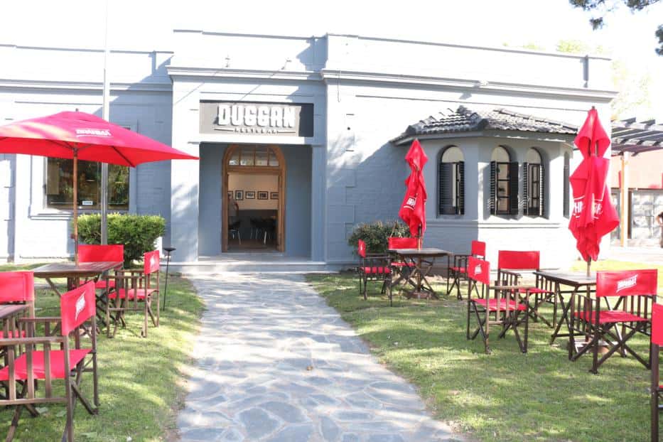 Duggan Restó Bar abre sus puertas buscando convertirse en un espacio de encuentros