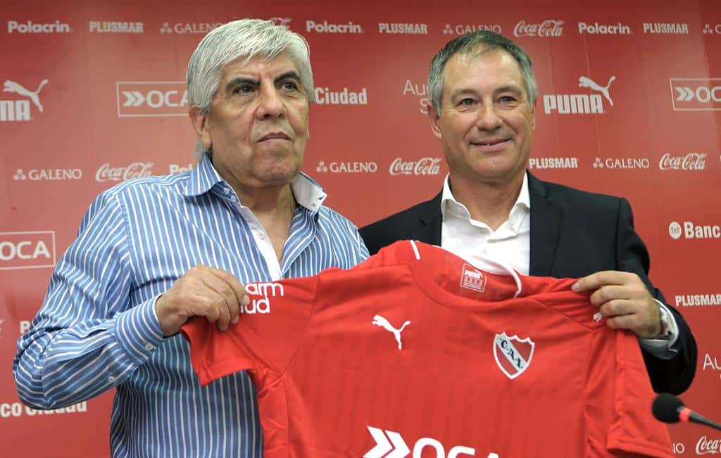 Holan fue presentado como  técnico en Independiente