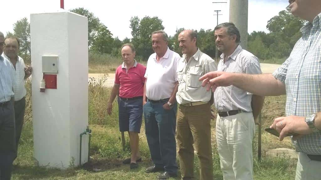 Se inauguró la obra de  provisión de agua corriente  para la localidad de De la Canal