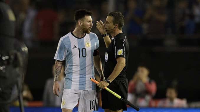 Messi fue sancionado por cuatro partidos
