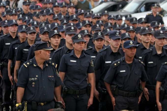 Confirmaron aumento para la Policía Bonaerense de 18% en cuatro cuotas