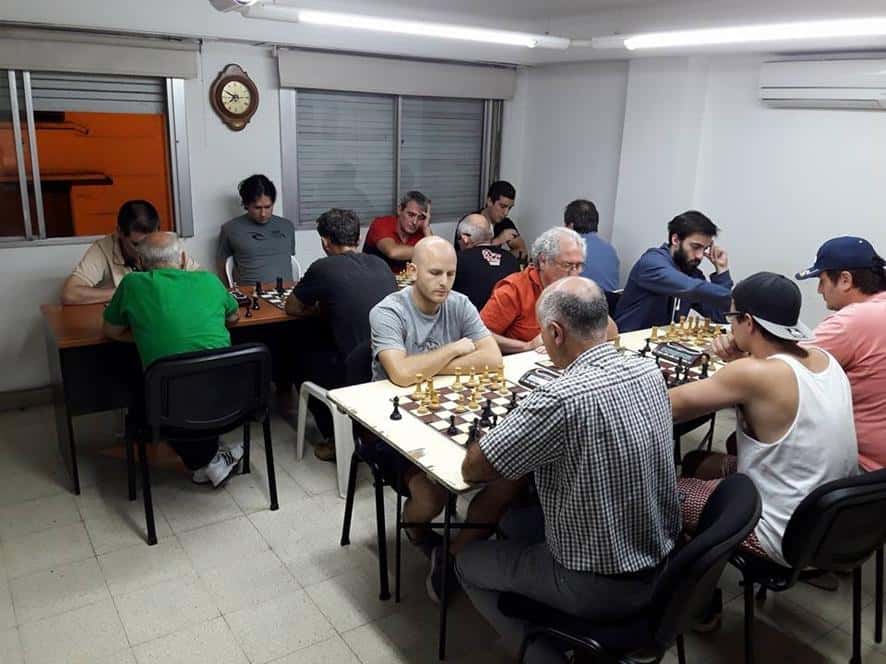 Actividad de ajedrez, con el prix Viejos Amigos