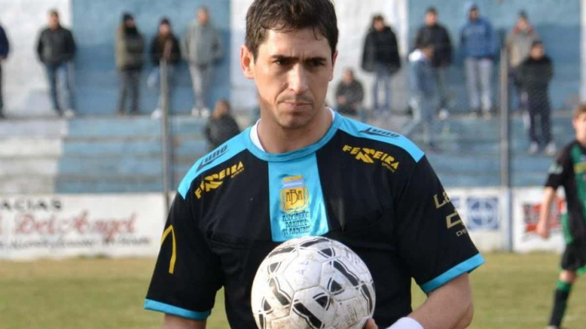 Méndez Cedro, el árbitro  de Juventud-Santamarina