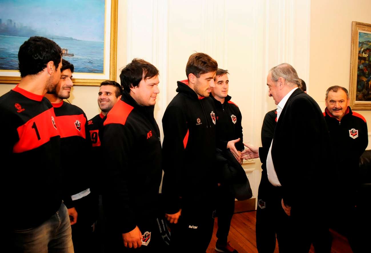 El intendente recibió a jugadores, cuerpo técnico y dirigentes del Club Independiente que obtuvieron el ascenso al Torneo Federal B