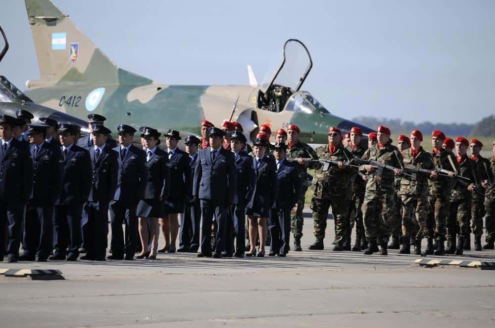 Con gran orgullo, la Fuerza Aérea homenajeó a los 55 héroes que dieron su vida en Malvinas