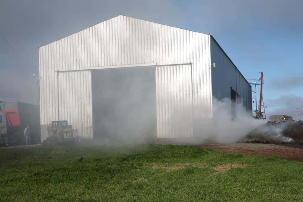 Ardieron 60 mil kilos de pellet de girasol en un depósito y secadora del Parque Industrial