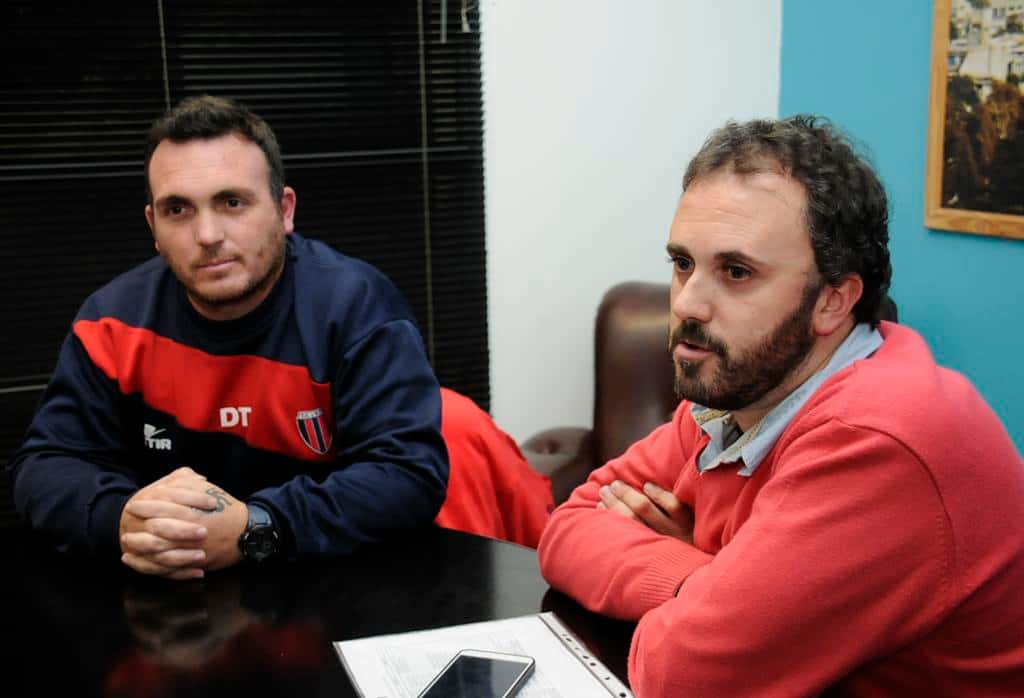 Claudio Vivas dará una charla y en Ferro apuntan al “crecimiento de nuestro fútbol”