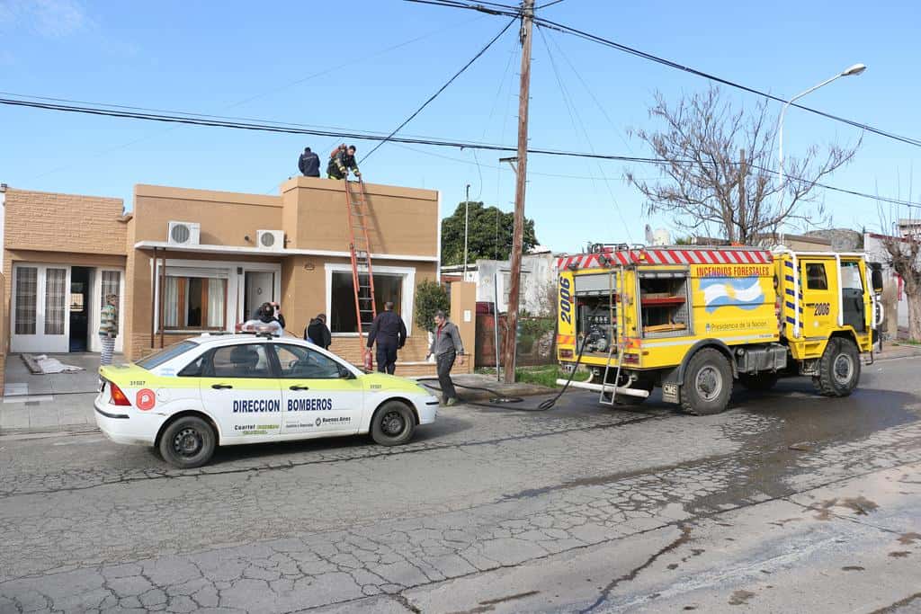 Bomberos intervino en un principio de incendio en una vivienda de la calle Gaucho Rivero al 200