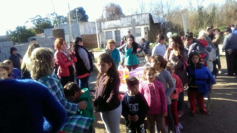 Unos 200 chicos participaron del festejo por el Día  del Niño organizado por vecinos de Villa Aguirre