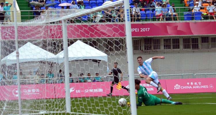Triunfo de Argentina,  en el debut en Taipéi