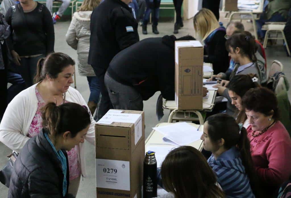 En las PASO votaron más de 2600 vecinos en las  dieciséis mesas de la zona rural y las de extranjeros