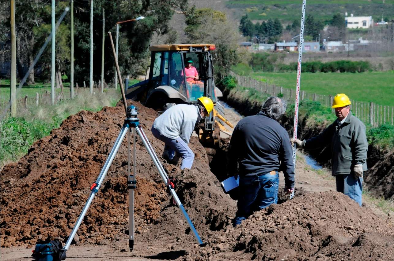 Comenzaron obras para extender la red cloacal en Cerro Leones