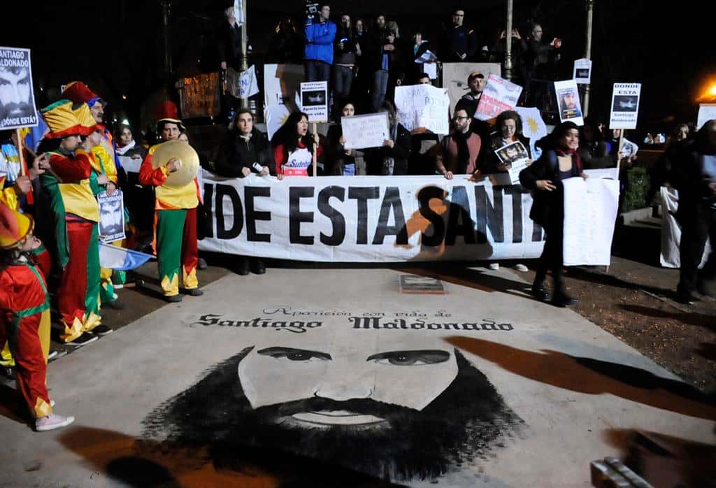 Cientos de personas se movilizaron para exigir la aparición con vida de Santiago Maldonado