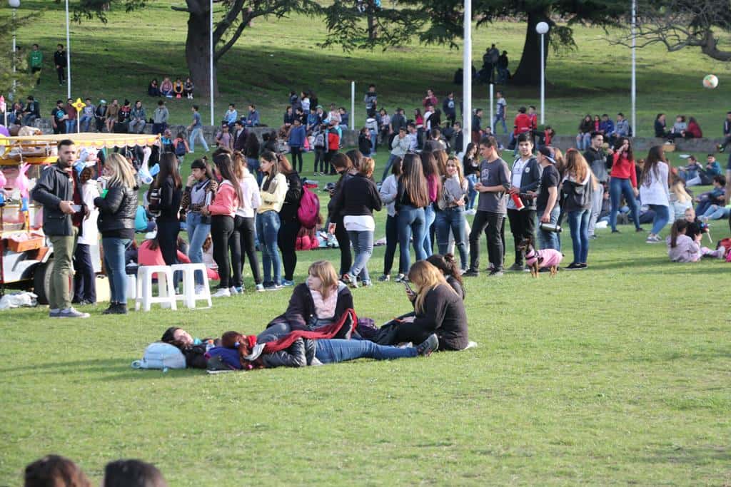 Más de tres mil estudiantes festejaron en el picnic, con propuestas culturales y deportivas