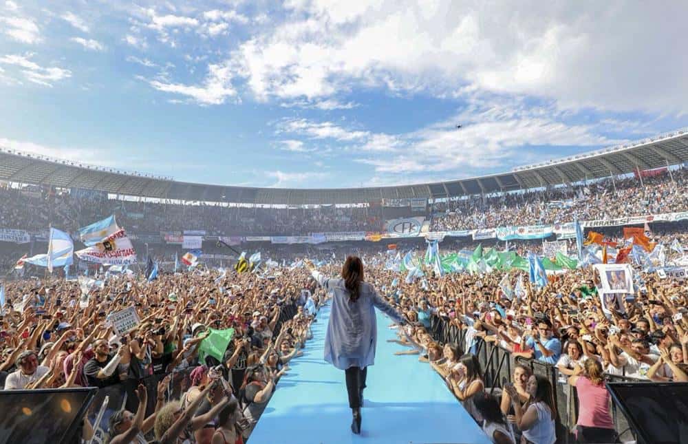 Cristina Kirchner encabezó un masivo acto en Racing