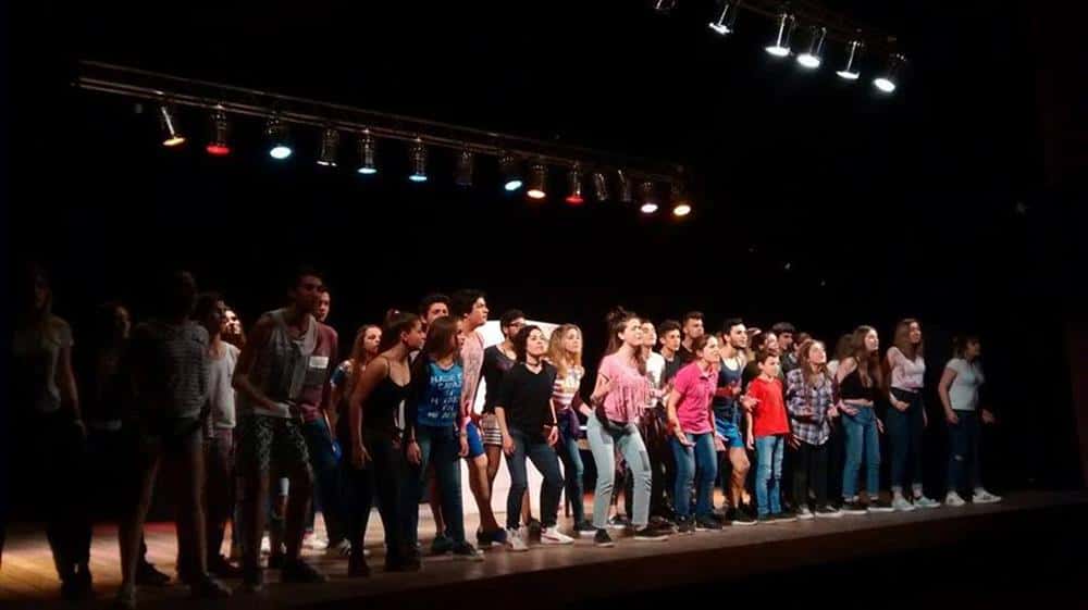 La obra “#Selfie” de la Escuela Municipal  de Teatro, se presentó con éxito en Bragado
