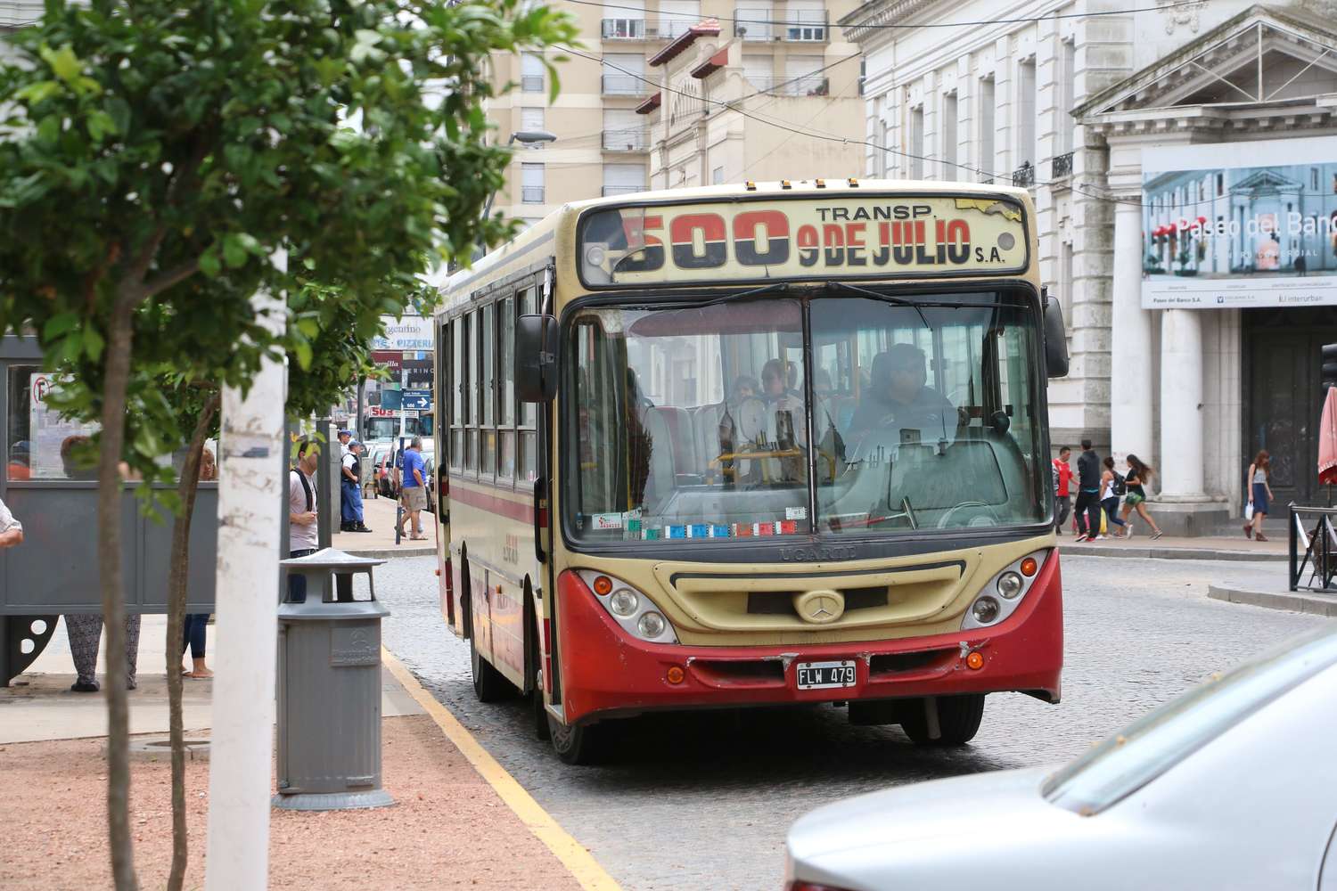 UCR – Cambiemos e Integrar aprobaron el aumento del boleto del transporte público