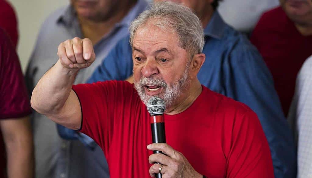 Lula sigue liderando  las intenciones de voto