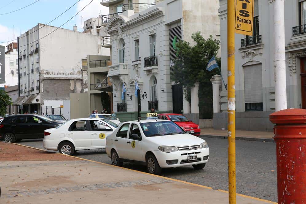 Taxistas presentarán la semana próxima un pedido  de aumento de la tarifa que rondará el 20%