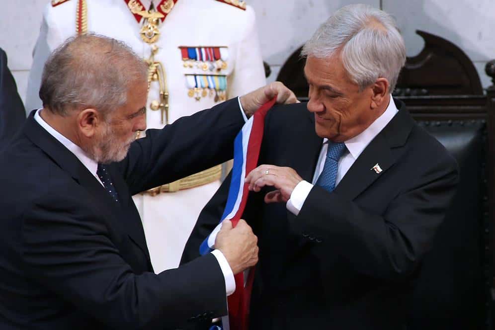 Piñera recibió los atributos del mando y  ya es presidente de Chile por segunda vez