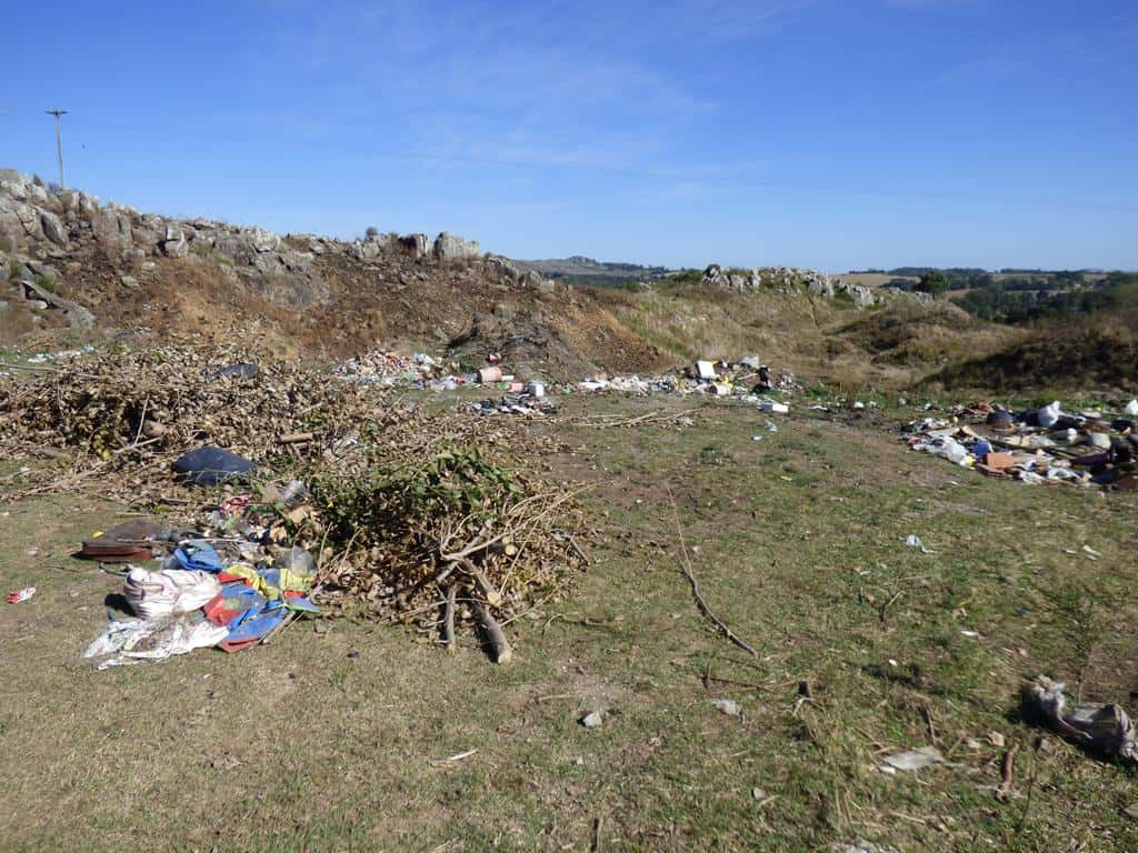 Acumulación de residuos en Villa Cordobita