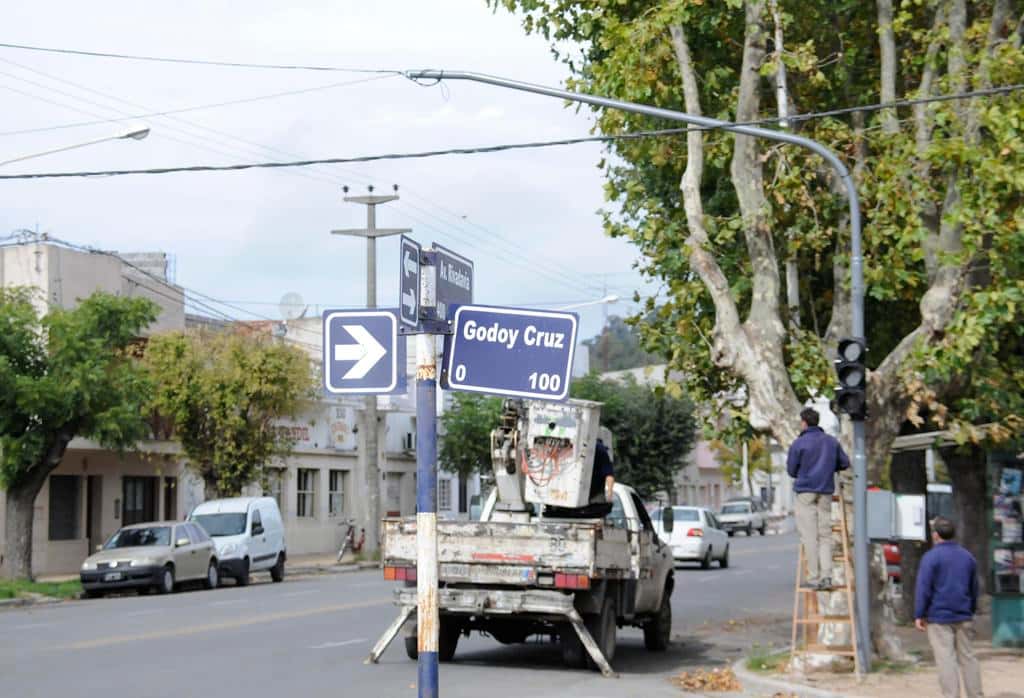 Se avanza con la semaforización  de la avenida Rivadavia