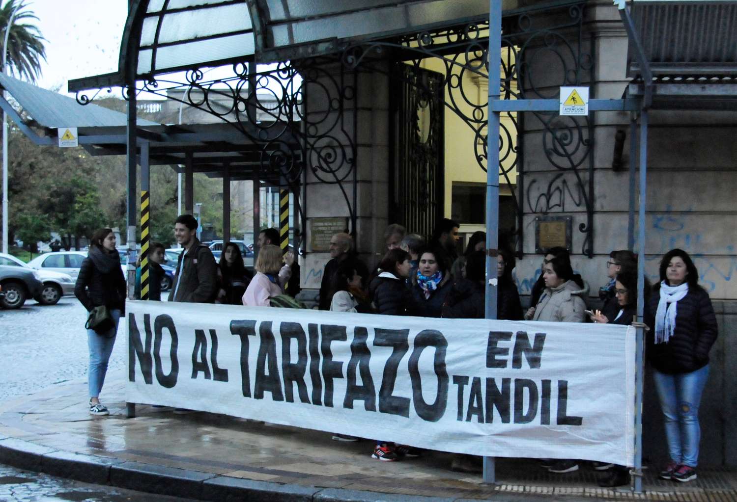 En Tandil se manifestaron contra los tarifazos