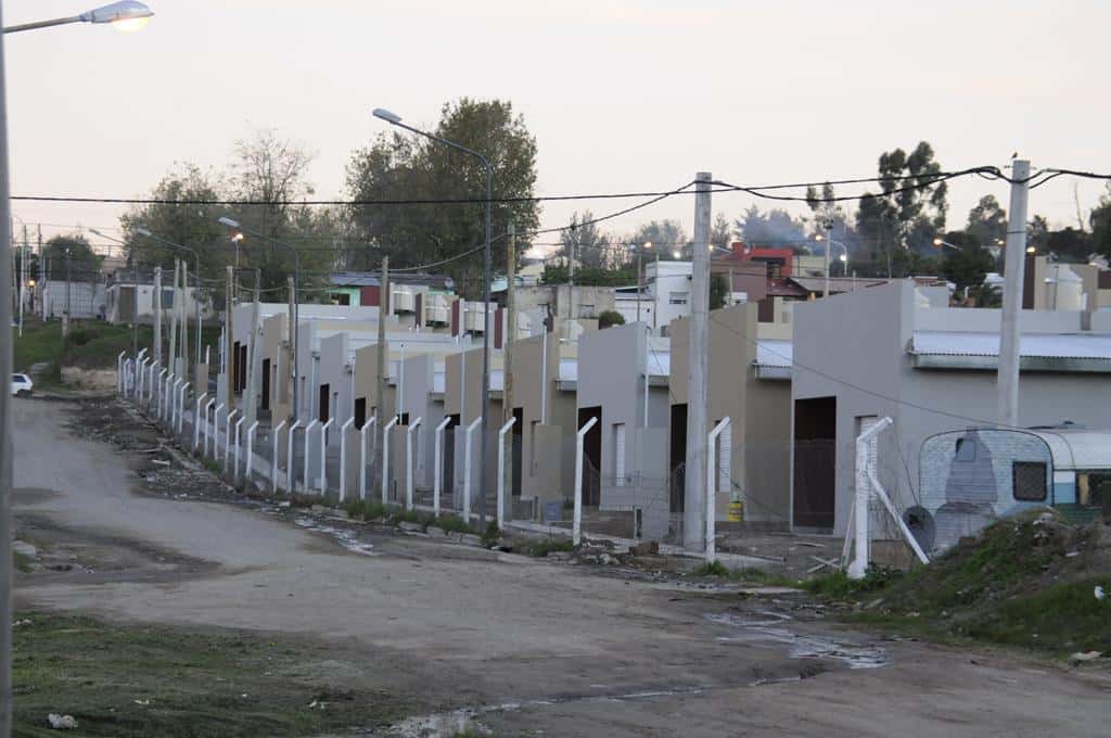 Mujeres sin Techo entregará  las primeras 24 viviendas del  barrio de Estrada y 12 de Octubre