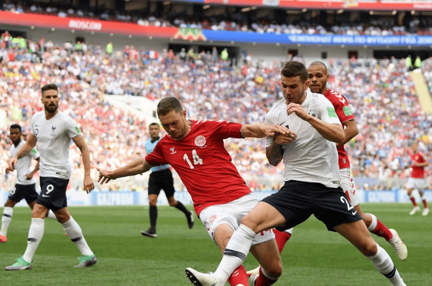 Francia y Dinamarca pasaron a octavos de final del Mundial