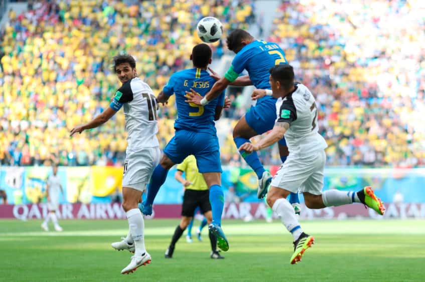Sobre el final, Brasil ganó 2-0 ante Costa Rica