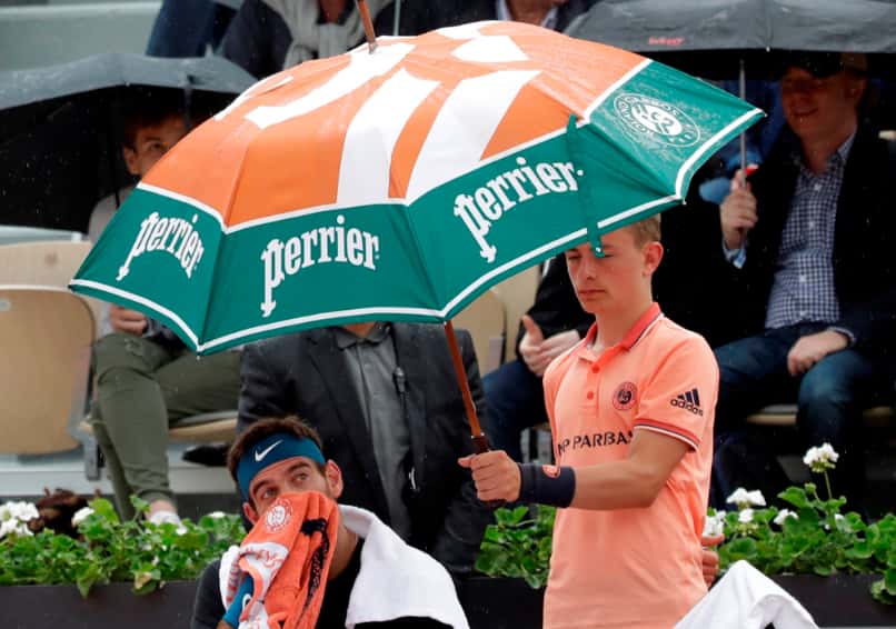 La lluvia detuvo el partido de Del Potro en Roland Garros y se retomará este jueves